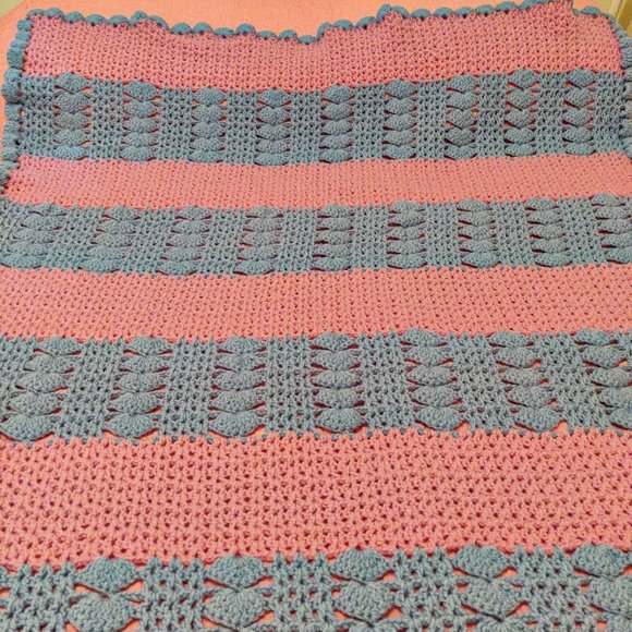 Vintage Hand Crochet Afghan Blue Pink Groovy Stripe MOD Funky Bi Pride Flag HEAR - Picture 4 of 11